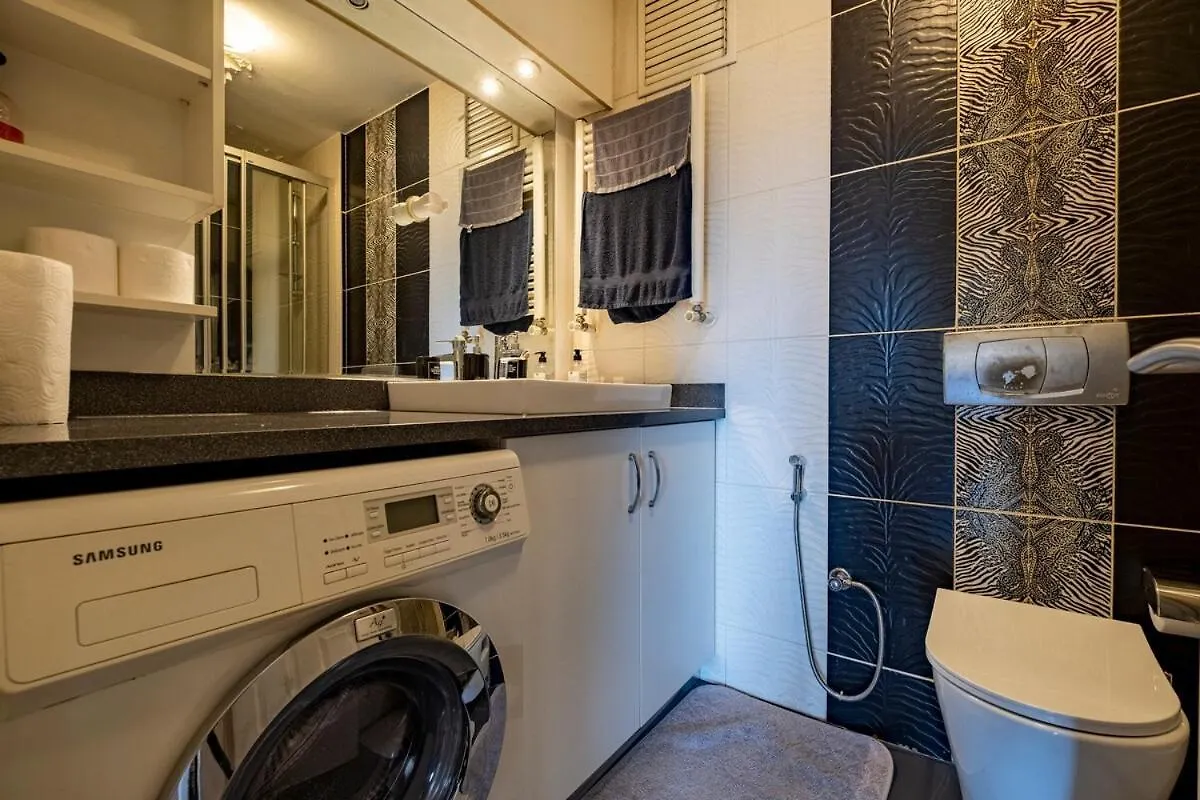 איסטמבול Central 1-Br Apartment With Sea View Near Galataport טורקיה