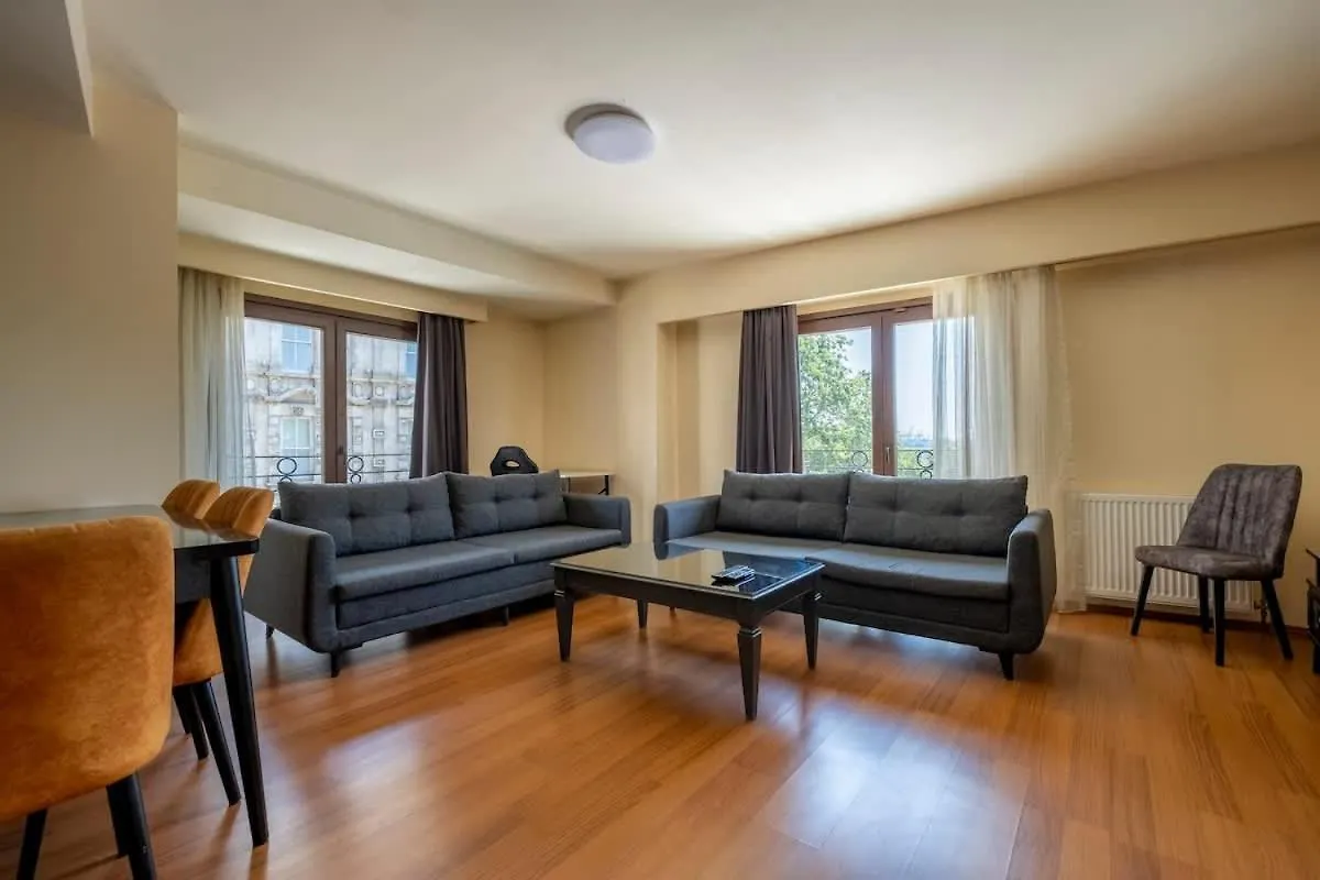 Central 1-Br Apartment With Sea View Near Galataport Istanboel Turkije