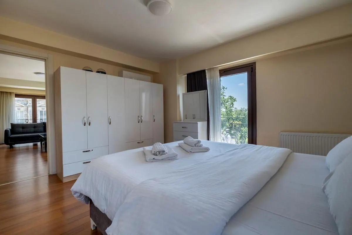 Central 1-Br Apartment With Sea View Near Galataport Istanboel 0*,